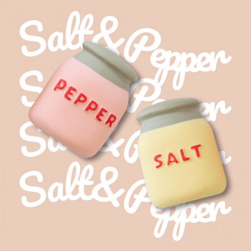 SALT & PEPPER LATEX TOY SET